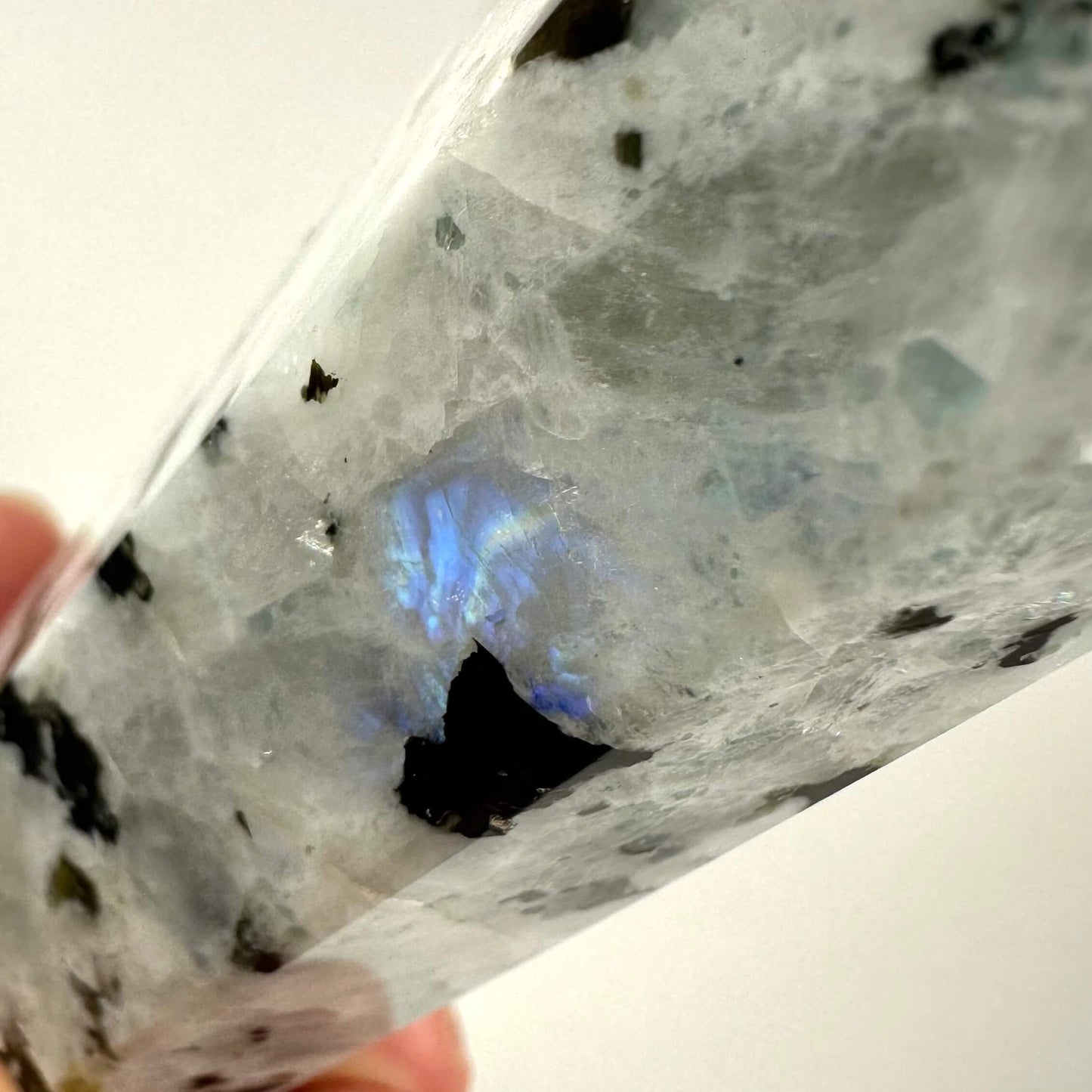 Regnbue Månesten tårn