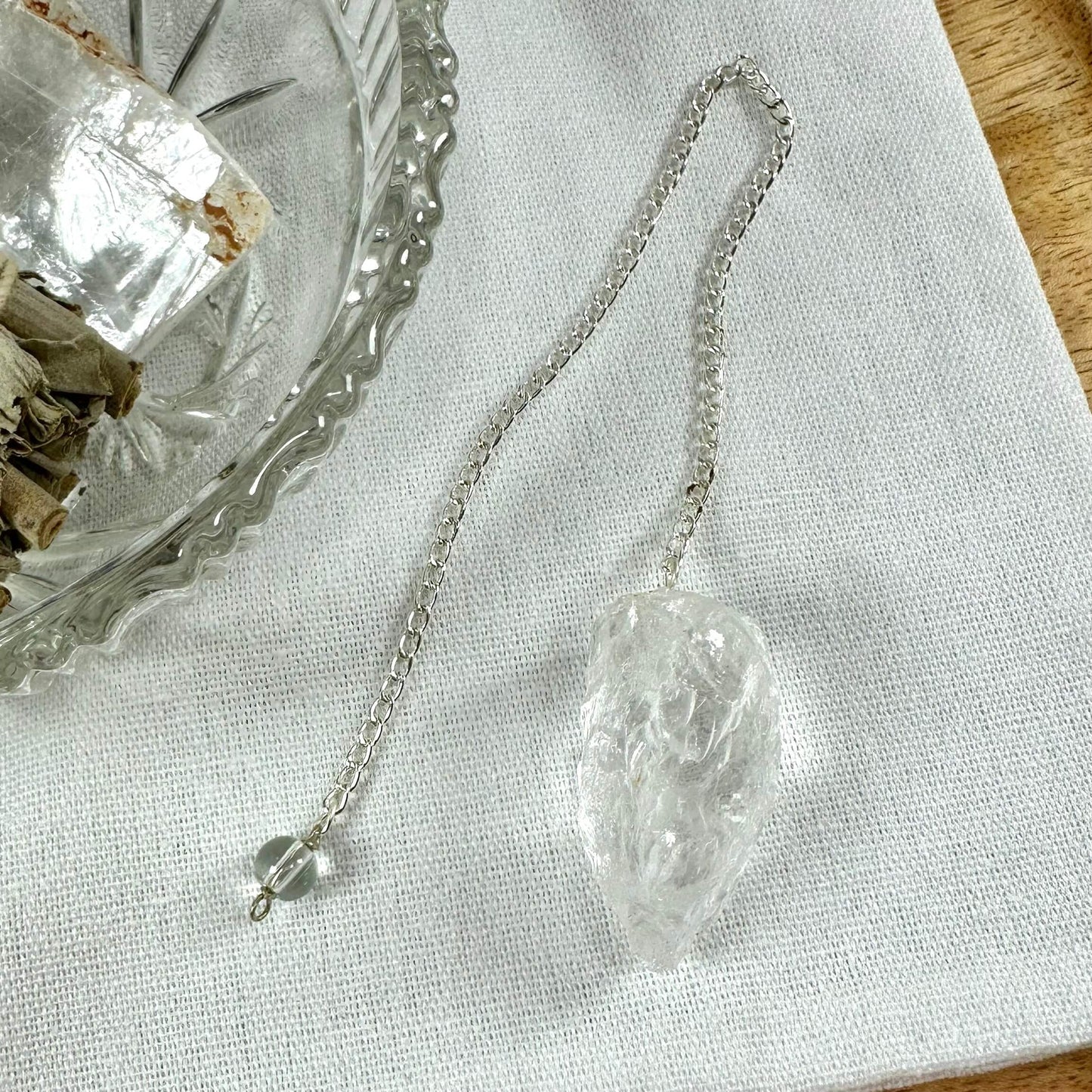 Bjergkrystal pendul, rå