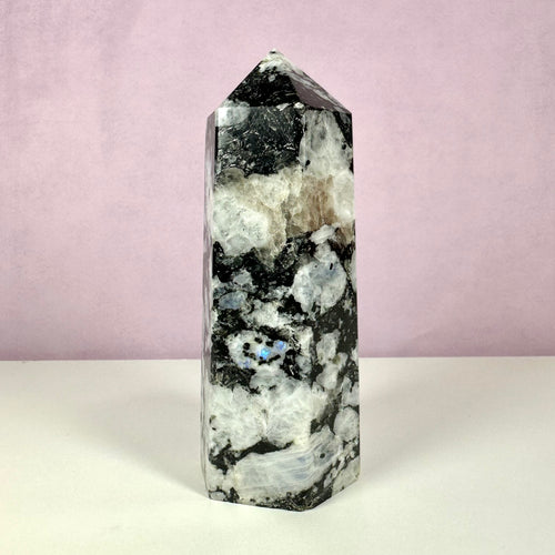 Regnbue Månesten tårn