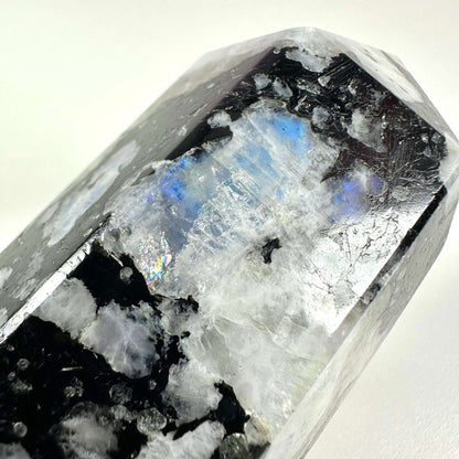 Regnbue Månesten tårn