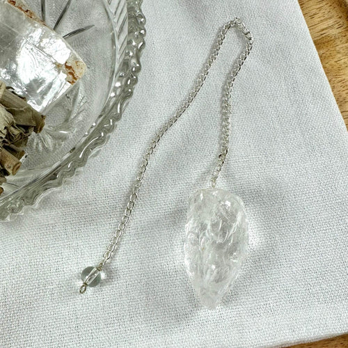 Bjergkrystal pendul, rå