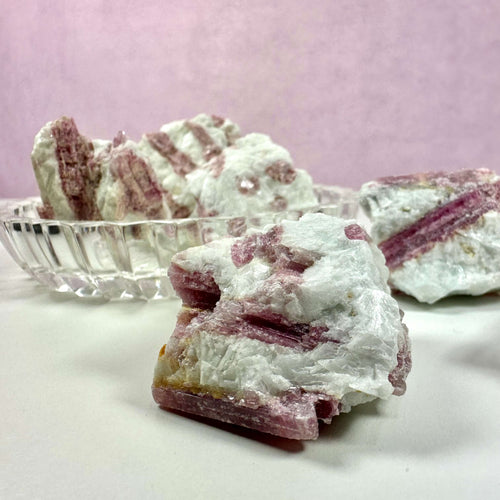 Rubellit kvarts, rå