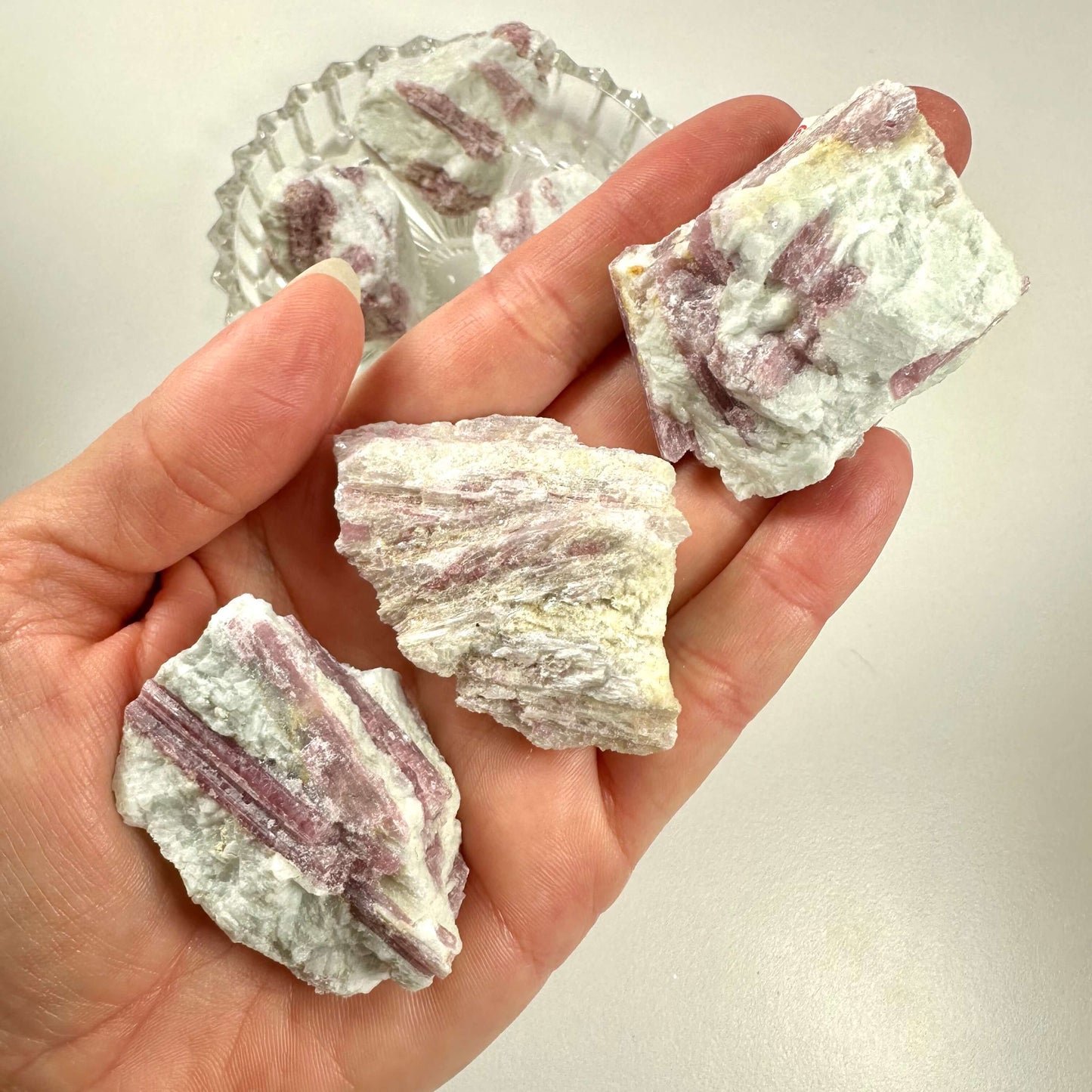 Rubellit kvarts, rå