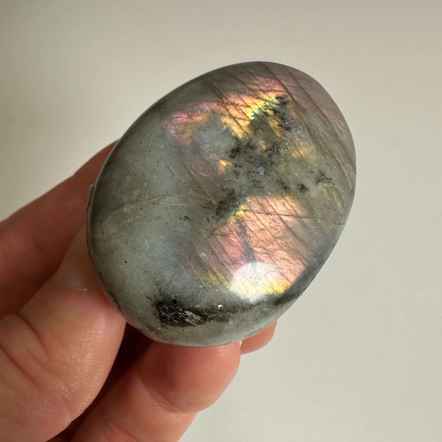 Labradorit sunset palmstone nr 3