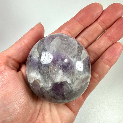 Chevron Ametyst palmstone