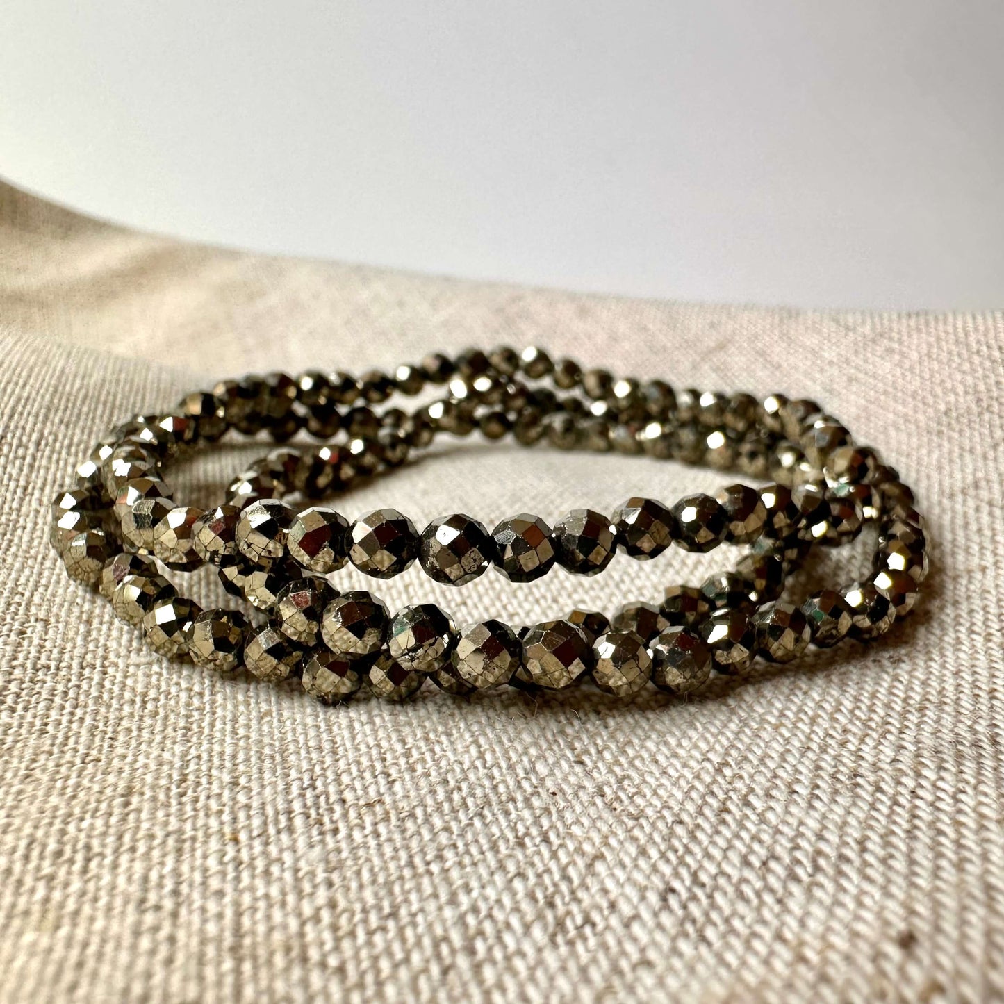 Pyrit armbånd facet