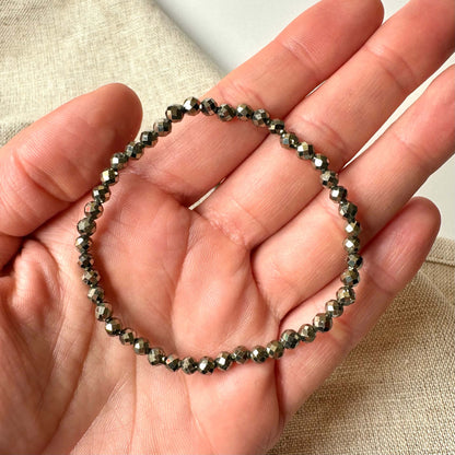 Pyrit armbånd facet