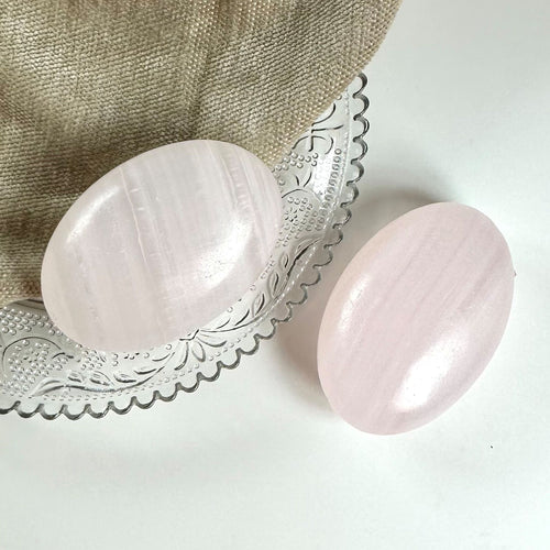 Mangano Calcit palmstone