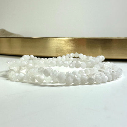 Hvid Månesten armbånd