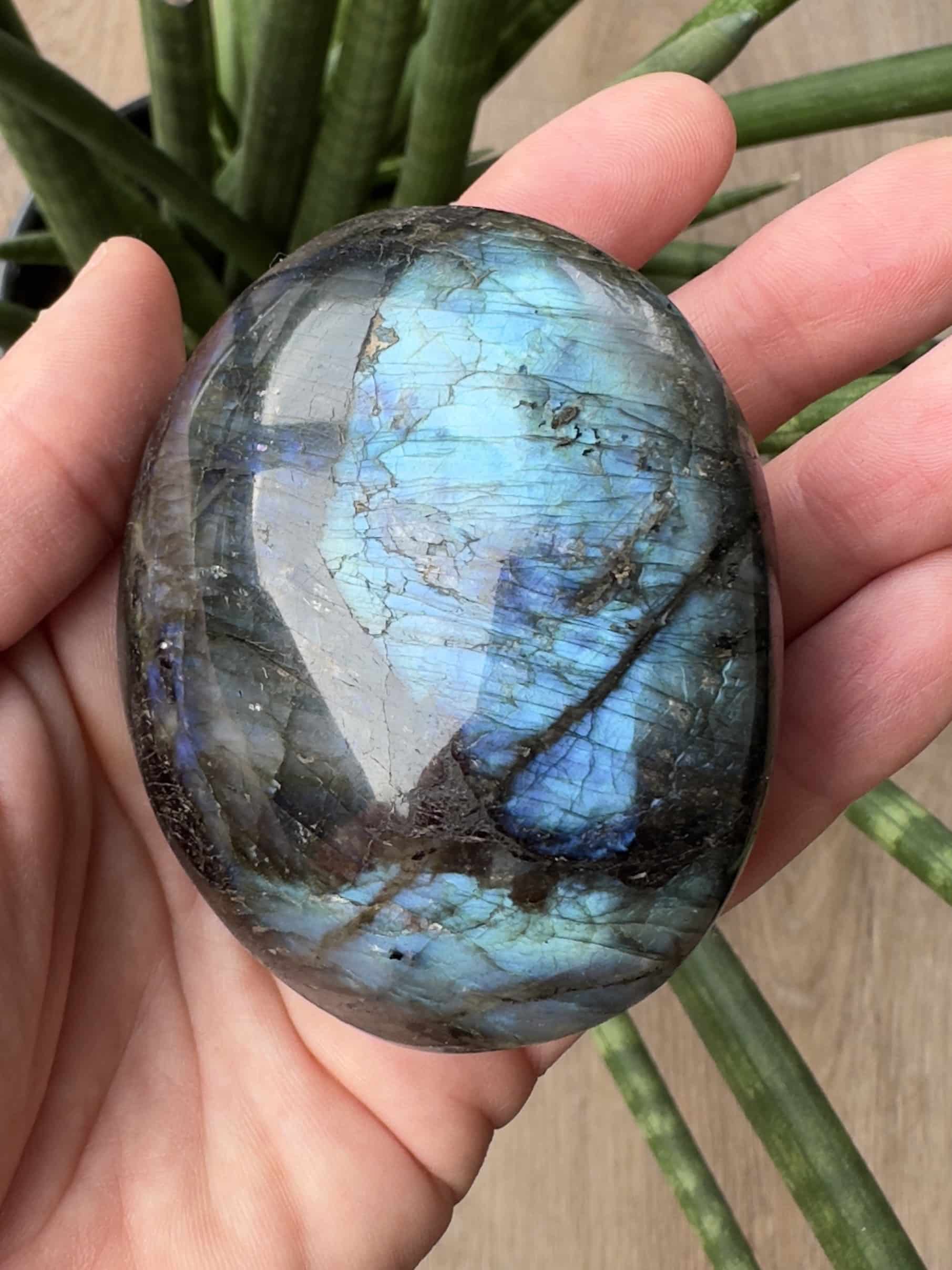 Labradorit palmstone