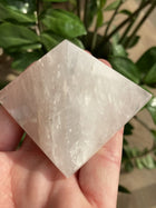 Rosenkvarts pyramide nr 35